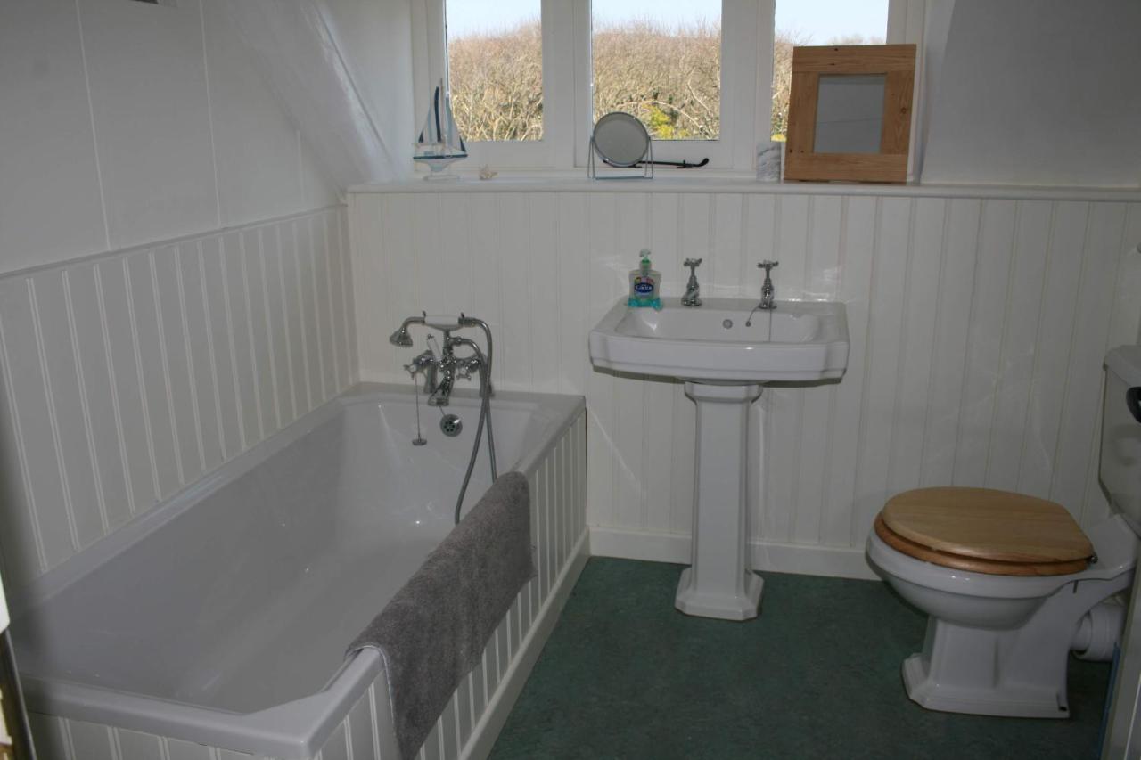 Greystone Cottage - Sea Views, Short Stroll To A Beautiful Sandy Beach Brook  Luaran gambar